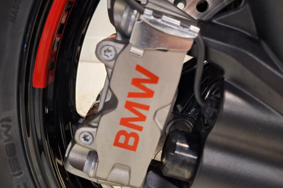 2025 MY26 BMW R 1300 R Performance R 1300