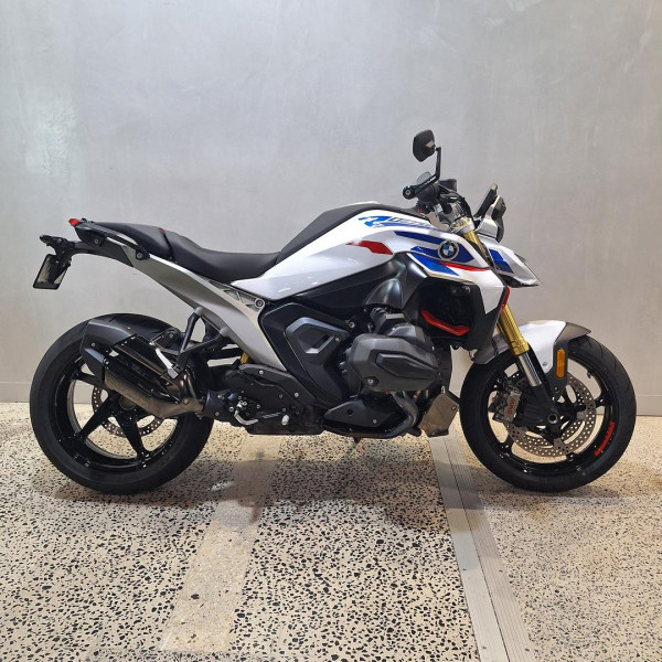 2025 MY26 BMW R 1300 R Performance R 1300 image 2