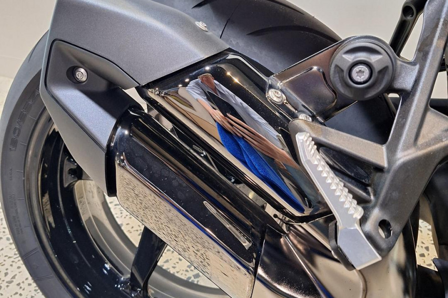 2025 MY26 BMW R 1300 R Performance R 1300