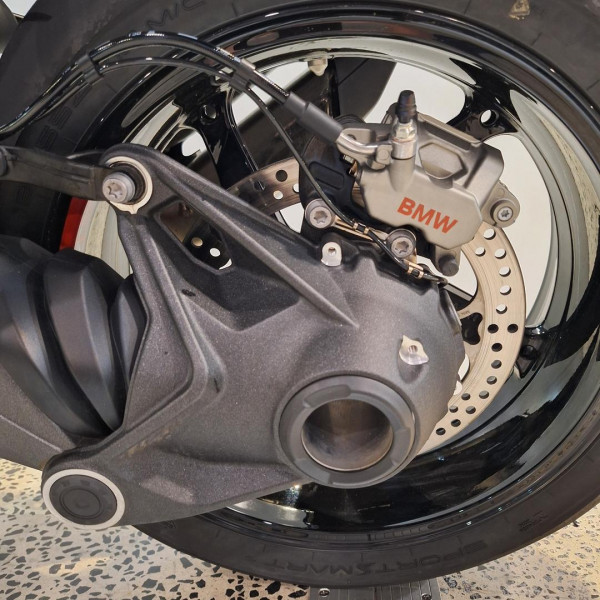 2025 MY26 BMW R 1300 R Performance R 1300 image 32