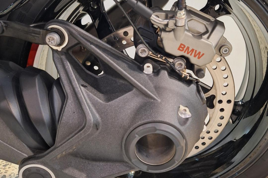 2025 MY26 BMW R 1300 R Performance R 1300