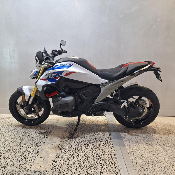 2025 MY26 BMW R 1300 R Performance R 1300 image 5