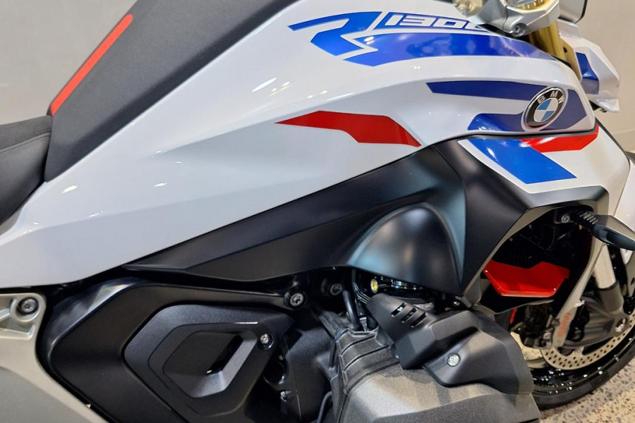 2025 MY26 BMW R 1300 R Performance R 1300