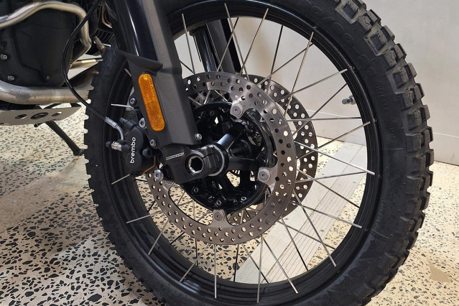 2025 BMW R 12 G/S Enduro R 12
