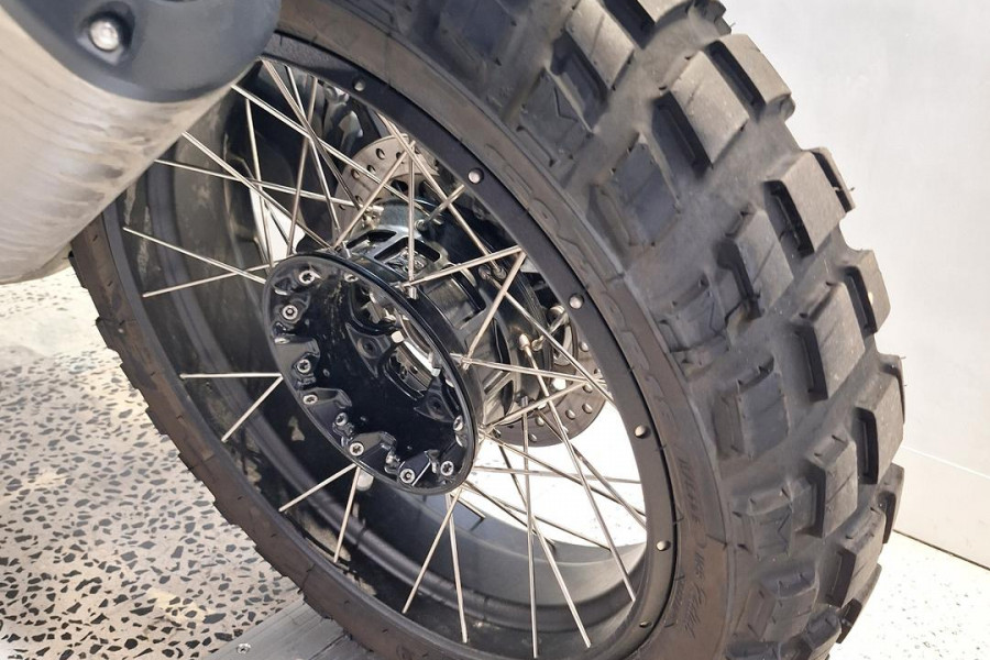 2025 BMW R 12 G/S Enduro R 12