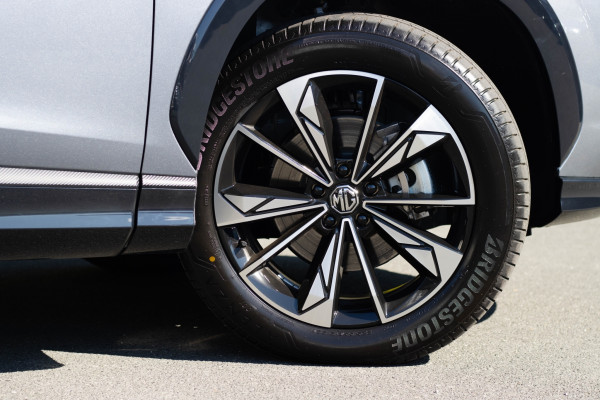 2025 MG HS Essence SUV Image 8