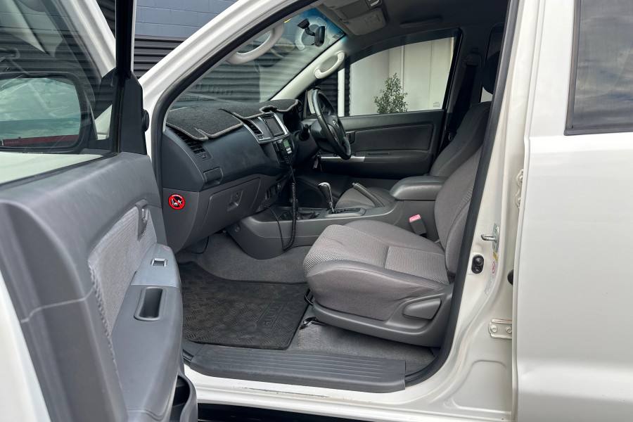 2013 MY14 Toyota HiLux SR5 Double Cab Pickup Image 15