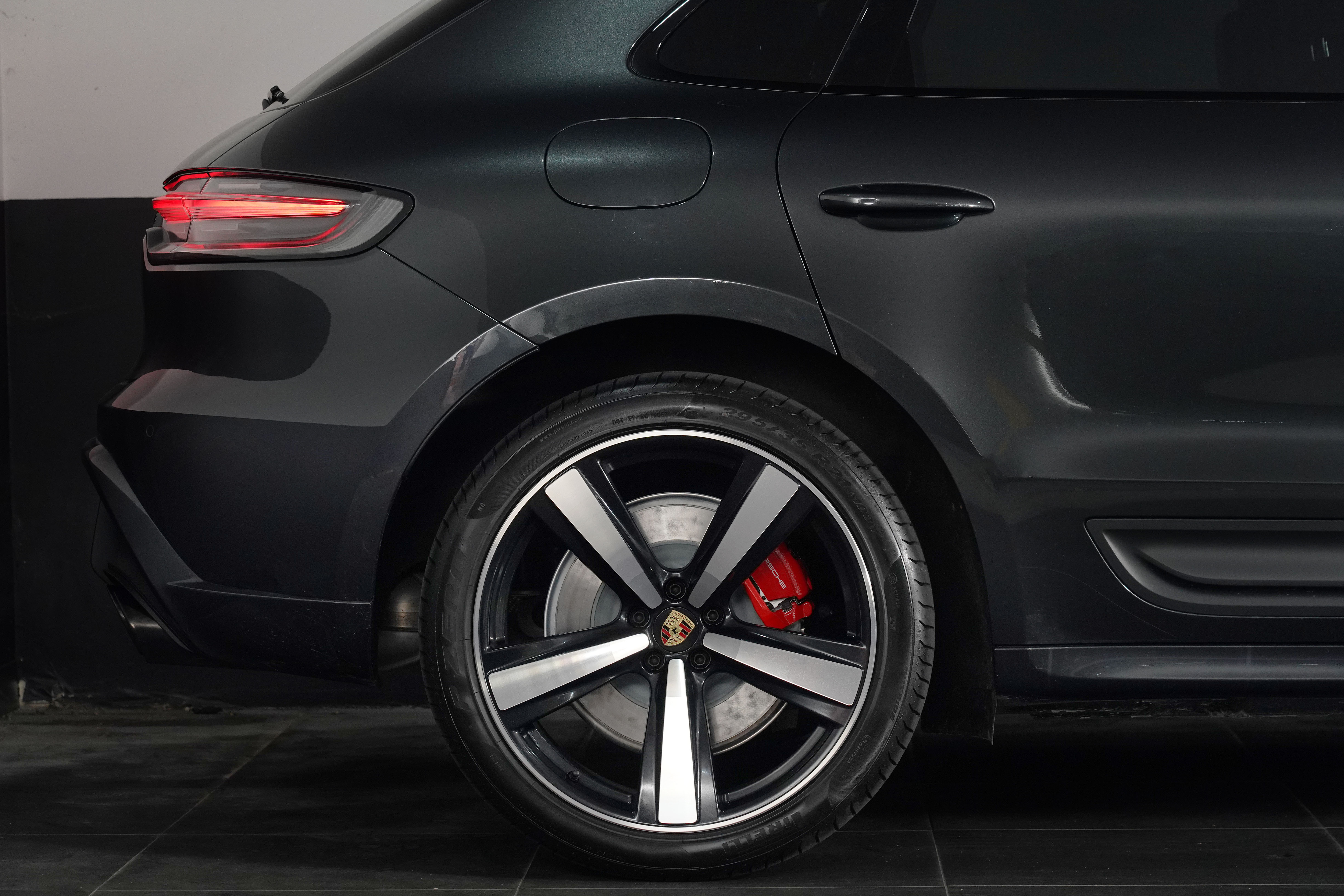 2023 Porsche Macan Gts Wagon Image 14