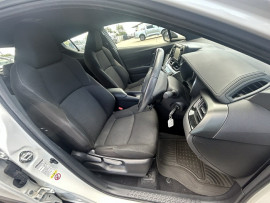 2018 Toyota C-HR NGX10R  SUV image 16