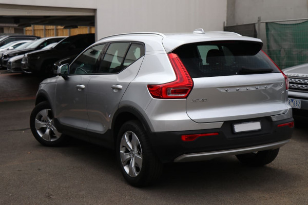 2018 Volvo Xc40 (No Series) MY19 T4 Momentum Suv Image 3