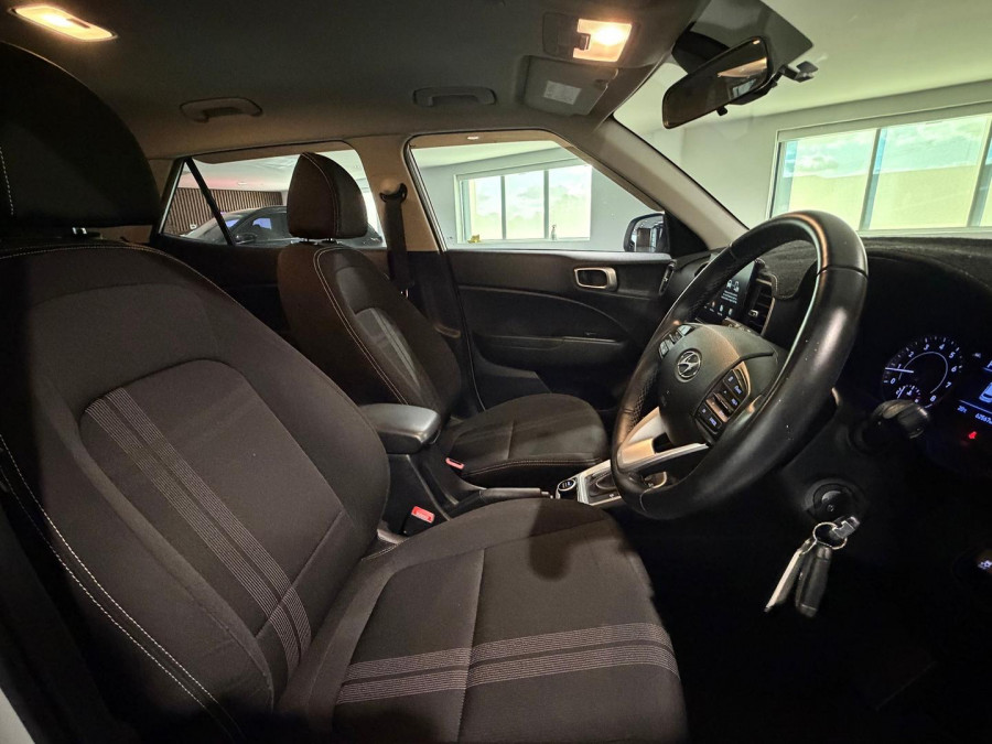 2020 Hyundai Venue QX Active SUV Image 18