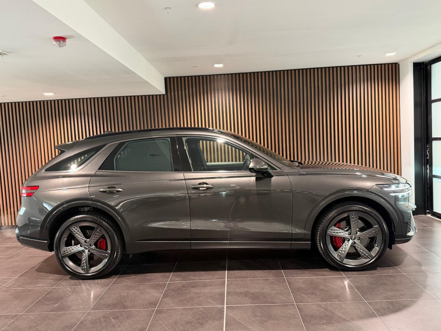 2024 Genesis GV70 JK.V2 3.5T AWD Sport SUV Image 5
