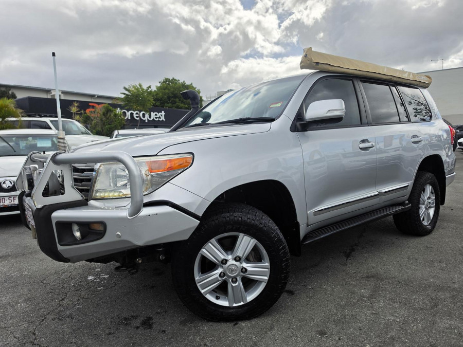 2012 MY10 Toyota LandCruiser VDJ200R Sahara SUV Image 1