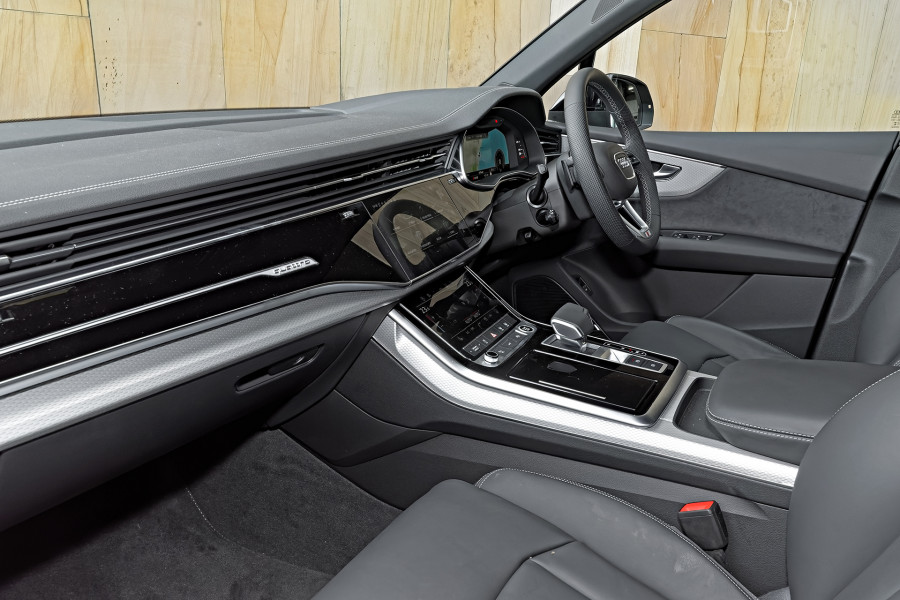 2026 MY25 Audi Q7 4M TFSI 250kW S line SUV