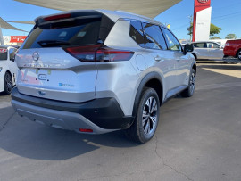 2025 Nissan X-Trail T33 ST-L e-POWER SUV image 3