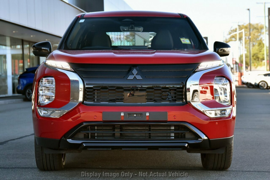 2026 Mitsubishi Outlander ZM Black Edition SUV Image 4