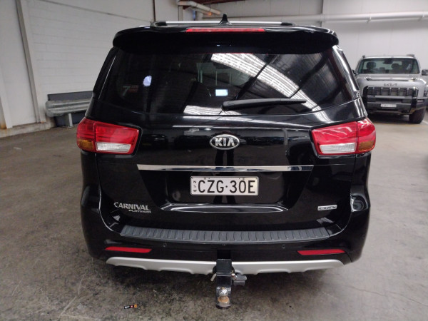 2015 MY16 Kia Carnival YP Platinum People Mover image 4