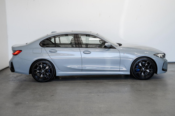 2026 BMW 3 Series G20 LCI II 330i M Sport Sedan image 3