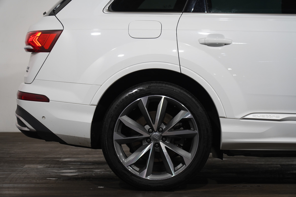 2020 Audi Q7 45 Tdi Quattro SUV Image 6