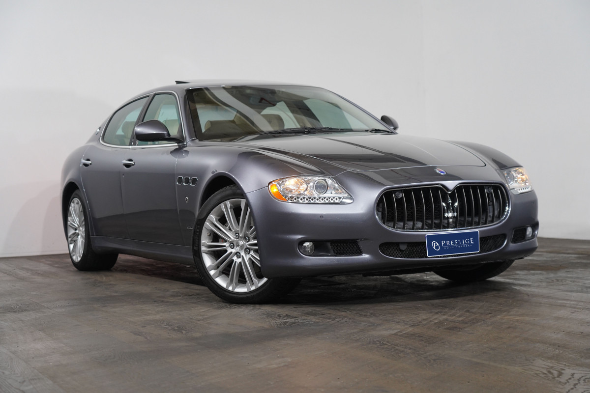 2012 Maserati Quattroporte Sedan