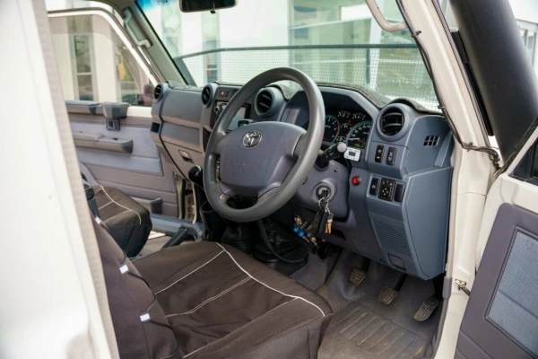 2019 Toyota LandCruiser VDJ78R GXL Troopcarrier SUV Image 19