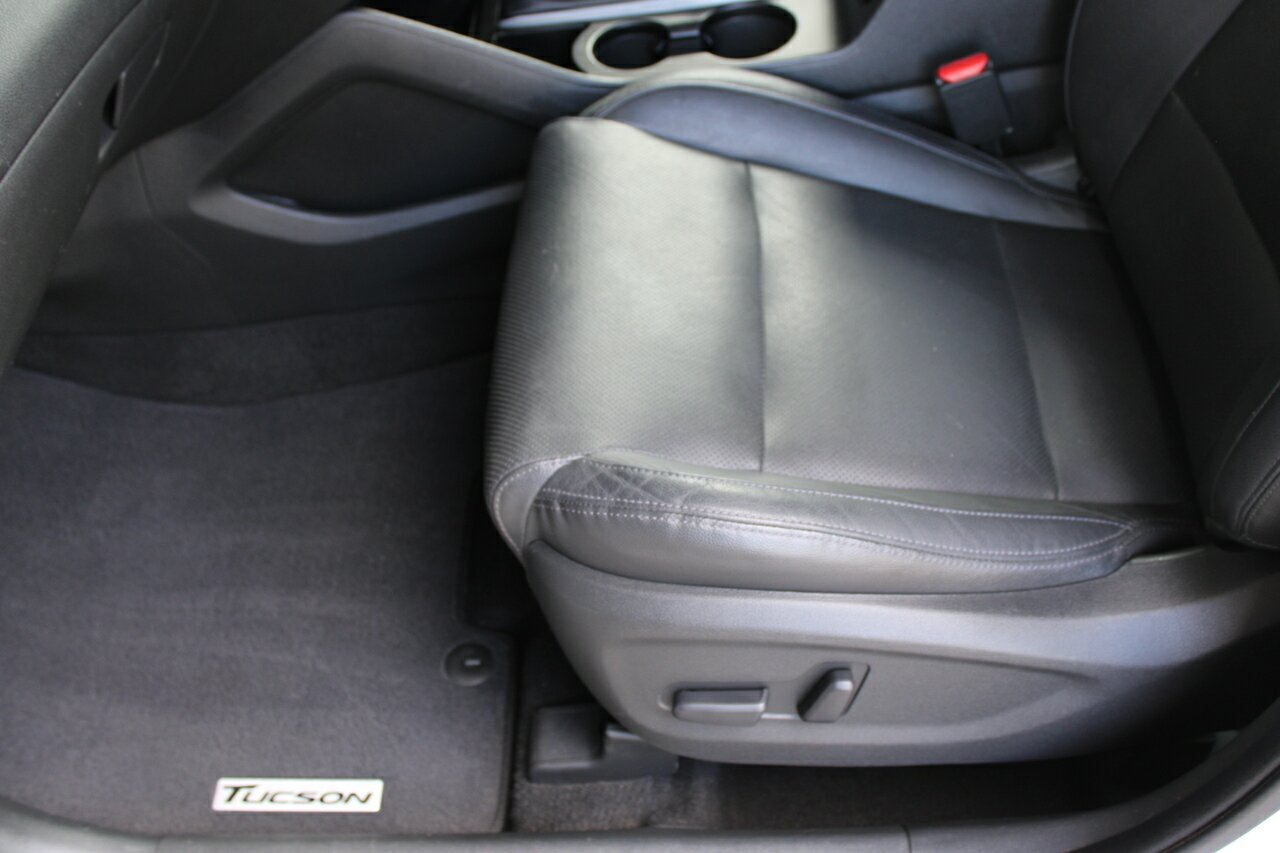 2016 Hyundai Tucson TLe Highlander SUV Image 18