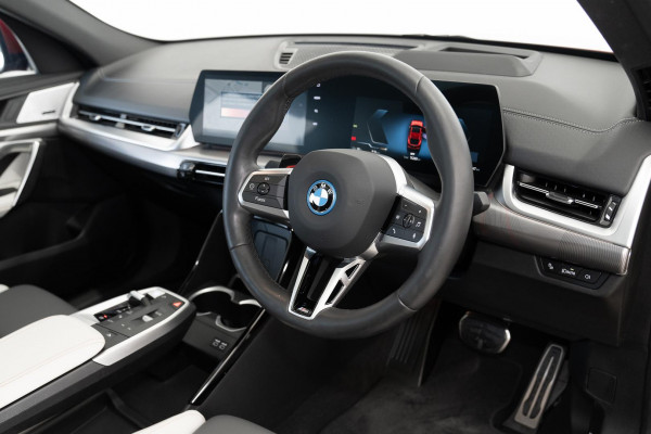 2024 BMW iX2 U10 xDrive30 M Sport SUV image 6