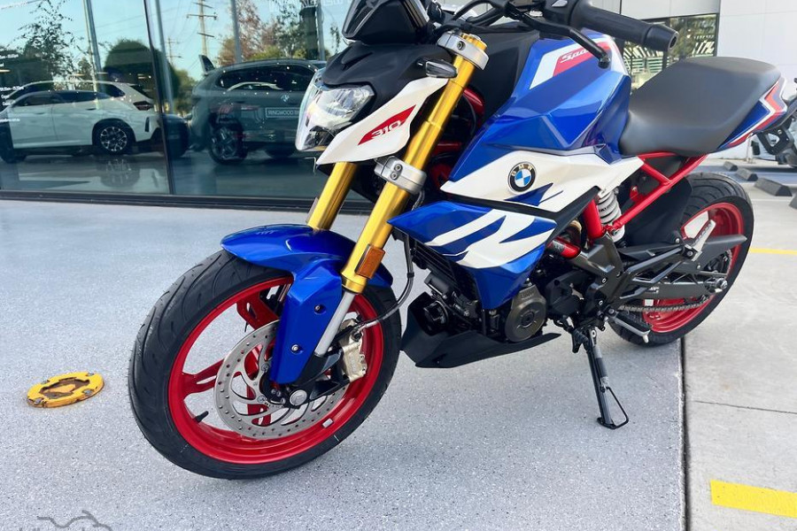 2025 BMW G 310 R G 310