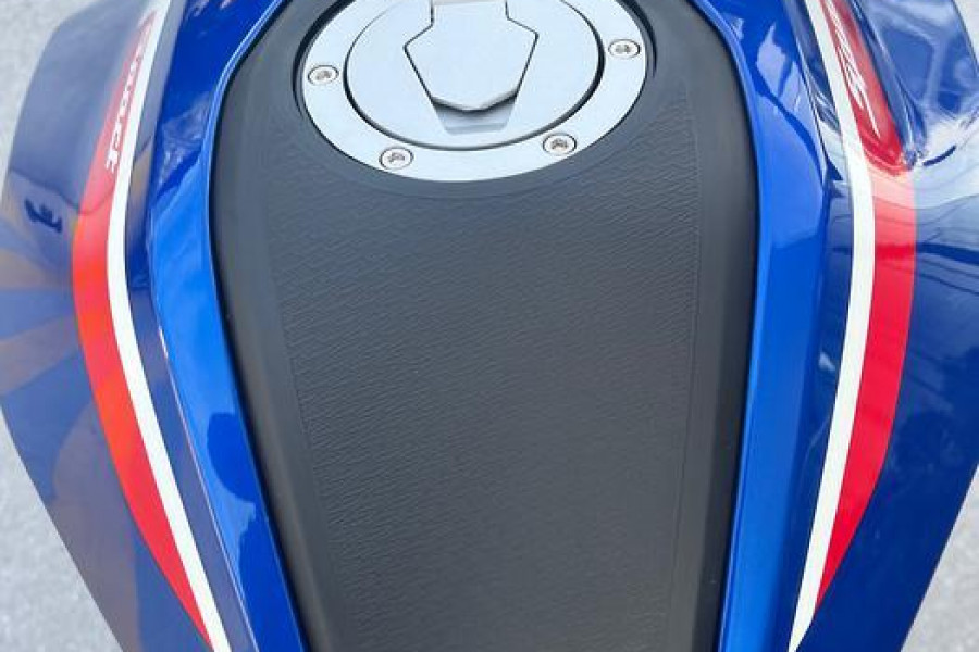 2025 BMW G 310 R G 310