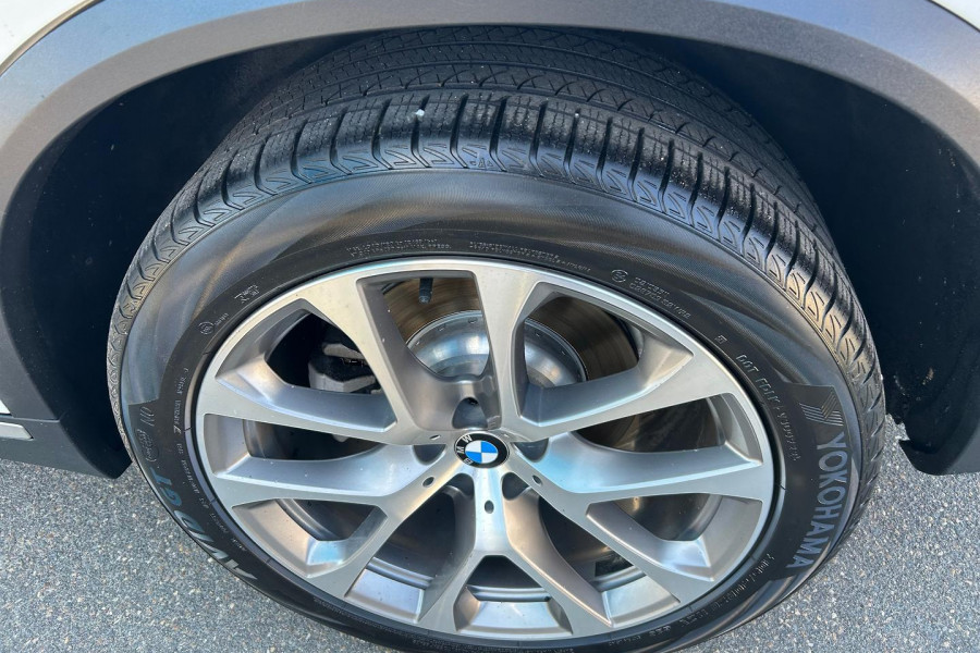 2019 BMW X5 G05 xDrive30d SUV Image 9