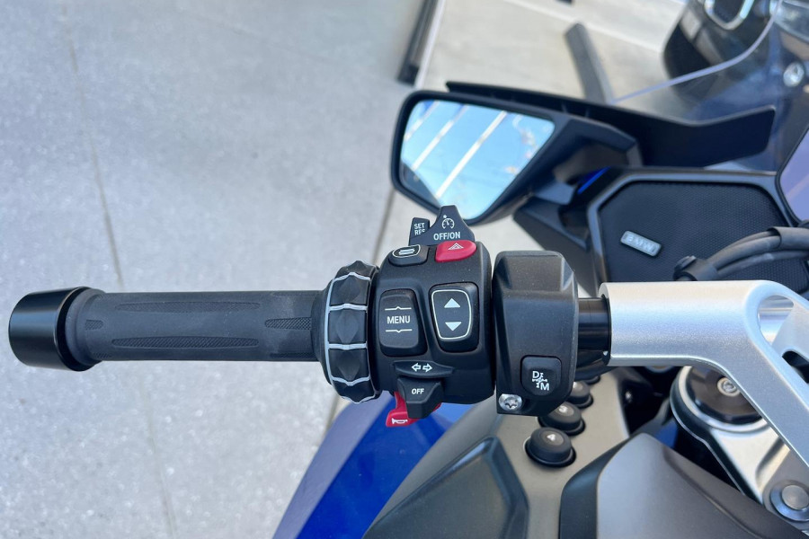 2025 MY26 BMW R 1300 RT Impulse R 1300