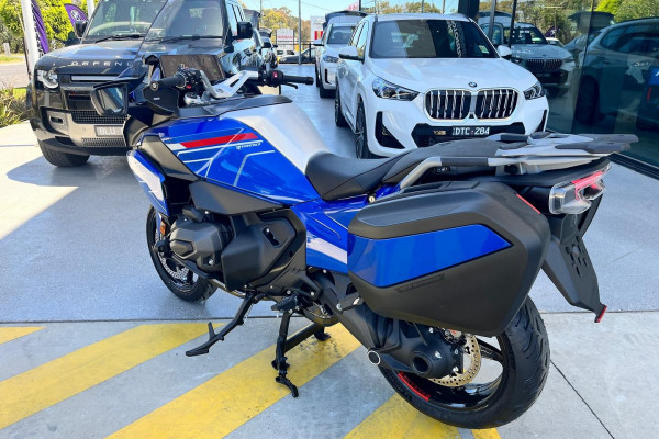 2025 MY26 BMW R 1300 RT Impulse R 1300