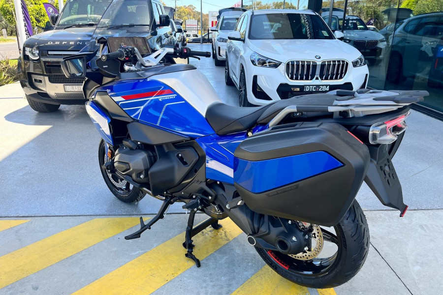 2025 MY26 BMW R 1300 RT Impulse R 1300