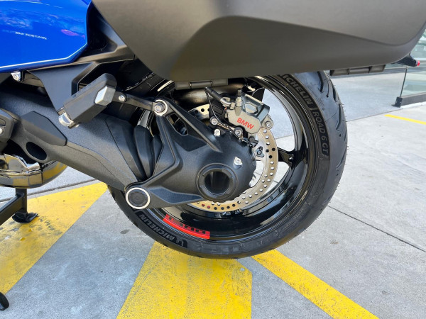 2025 MY26 BMW R 1300 RT Impulse R 1300 image 15