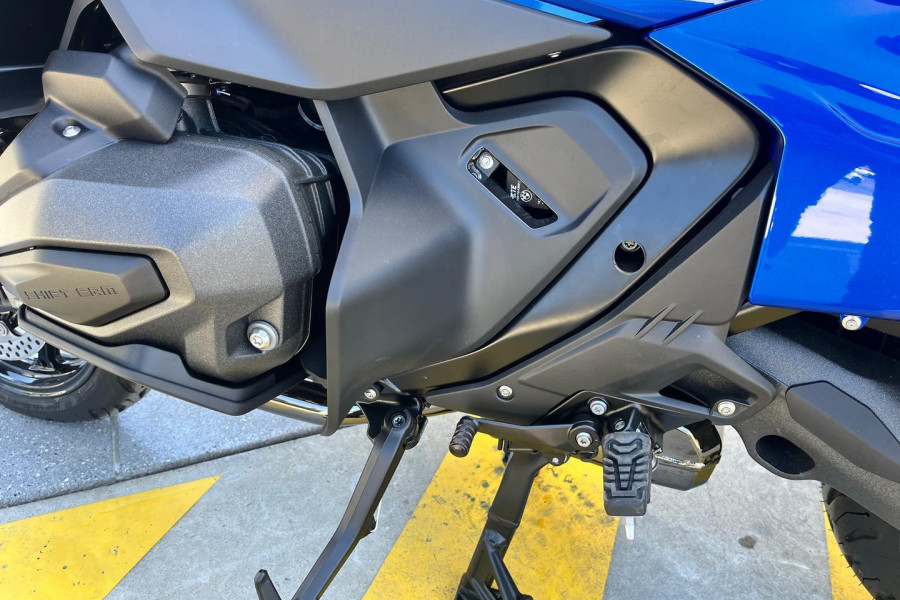 2025 MY26 BMW R 1300 RT Impulse R 1300