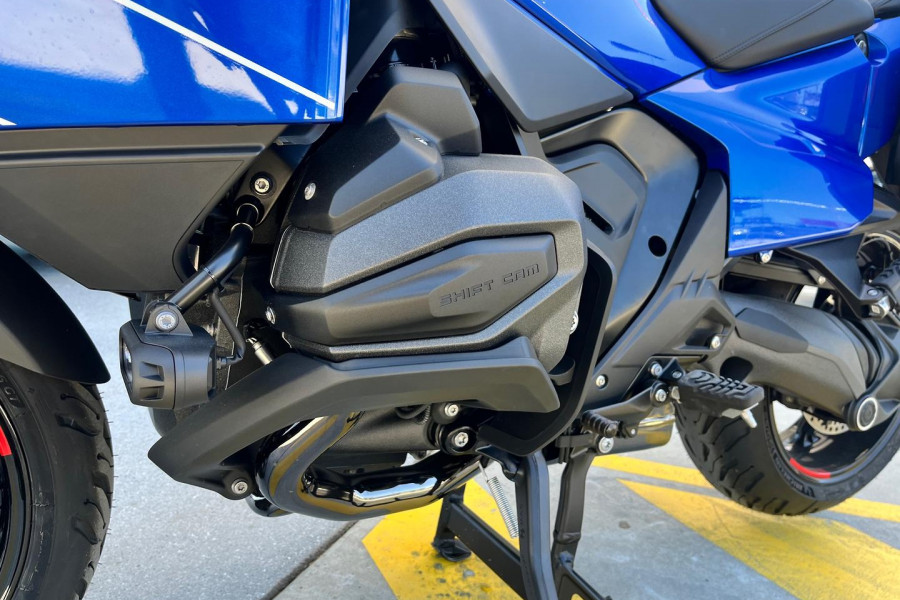 2025 MY26 BMW R 1300 RT Impulse R 1300