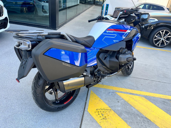 2025 MY26 BMW R 1300 RT Impulse R 1300 image 3