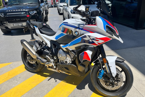 2025 BMW M 1000 XR M 1000