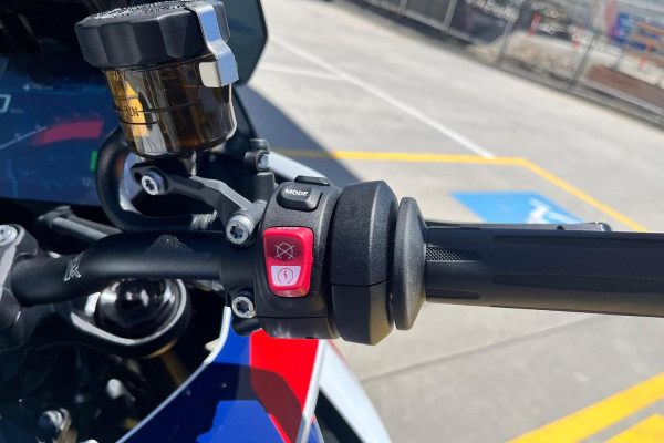 2025 BMW M 1000 XR M 1000