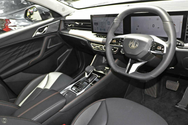 2024 MY24.5 MG HS AS33 Essence SUV Image 5