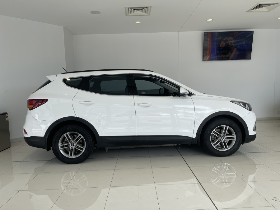 2017 Hyundai Santa Fe Active Wagon Image 3