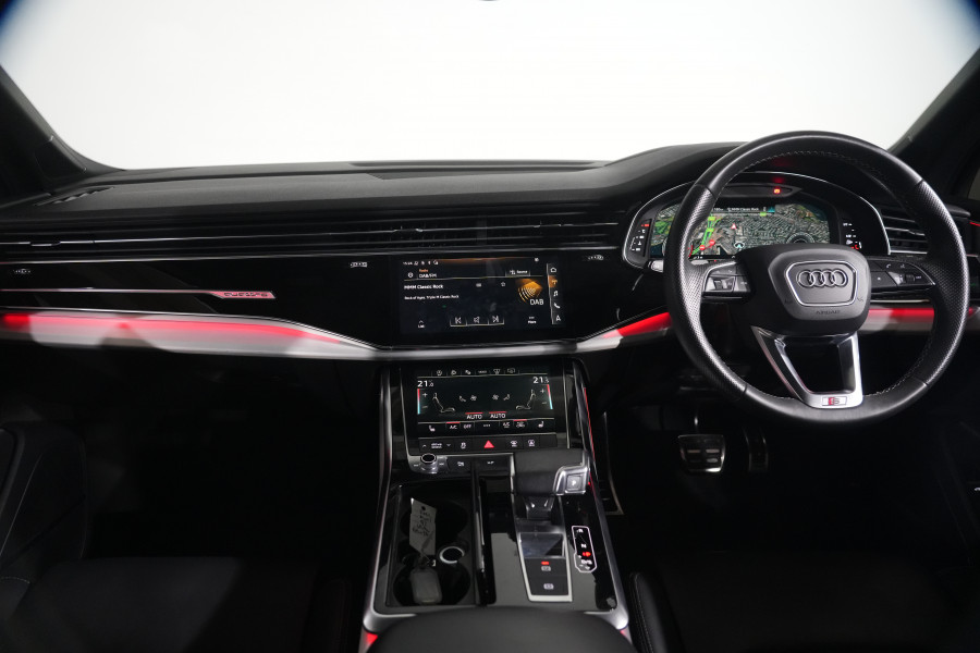 2021 Audi Q7 4M 55 TFSI S line SUV Image 15