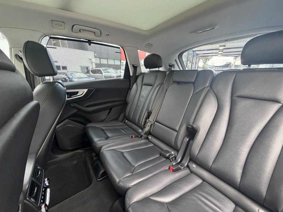 2018 MY19 Audi Q7 4M 45 TDI SUV Image 14