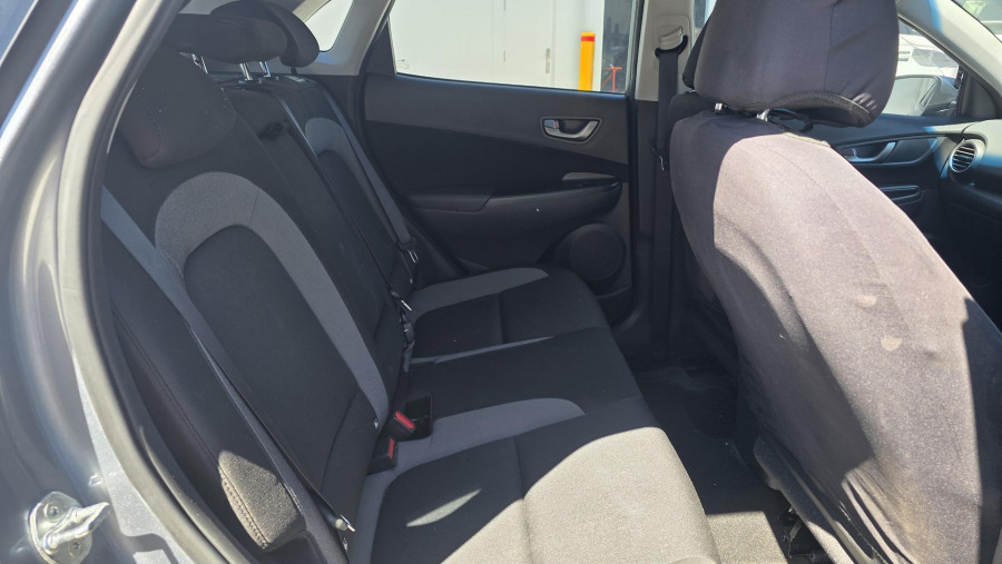 2020 Hyundai KONA OS.3 Active SUV Image 9
