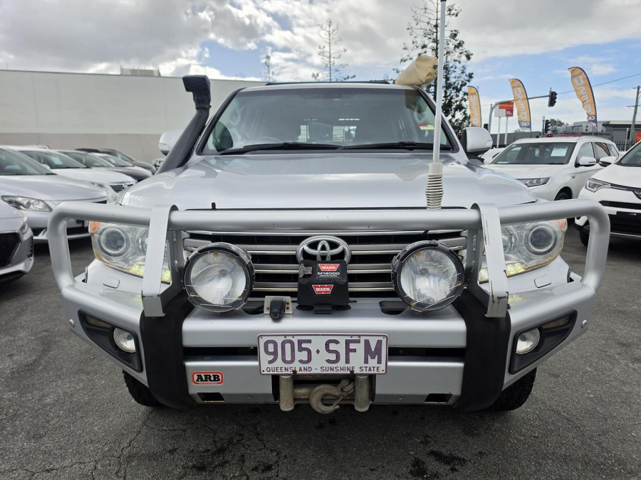 2012 MY10 Toyota LandCruiser VDJ200R Sahara SUV Image 4