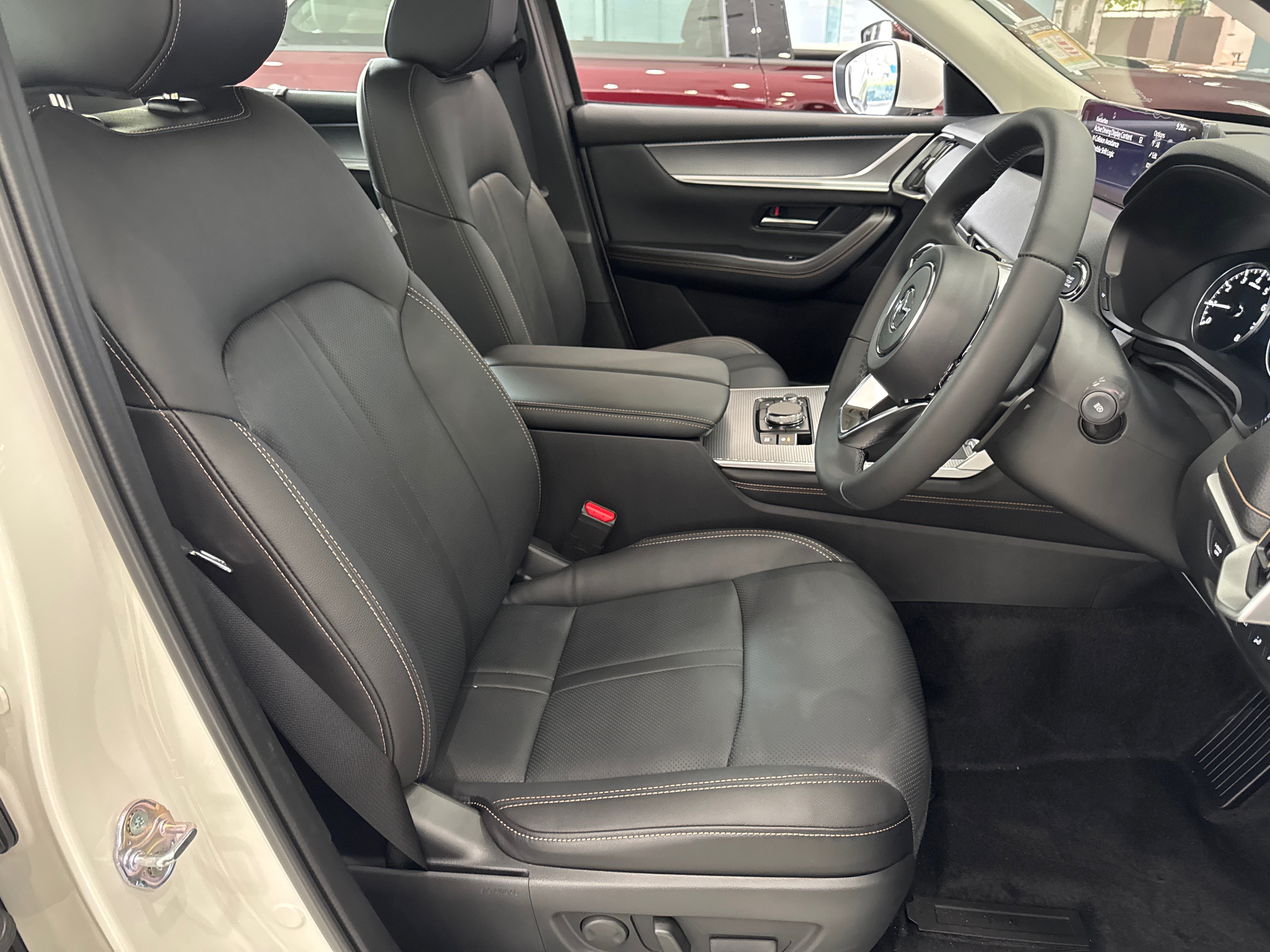 2024 Mazda CX-80 KL G40e Touring SUV Image 11