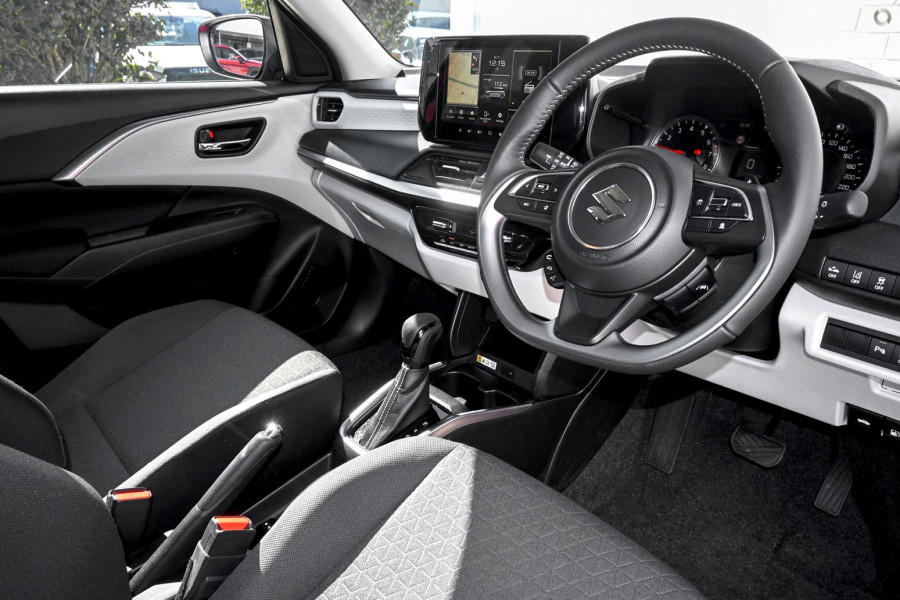 2025 Suzuki Swift UZ Hybrid Plus Hatch Image 7