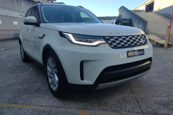 Land Rover Discovery D300 SE Series 5