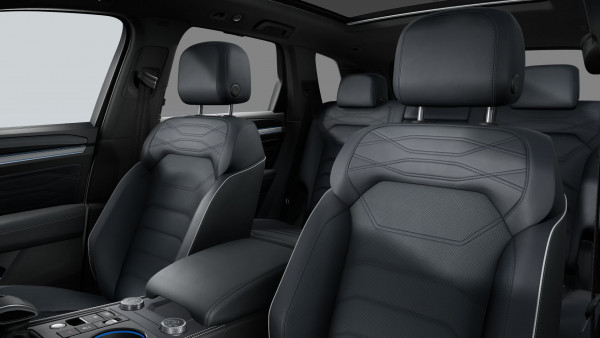 2026 Volkswagen Touareg RC 210TDI Wolfsburg Edition SUV image 11