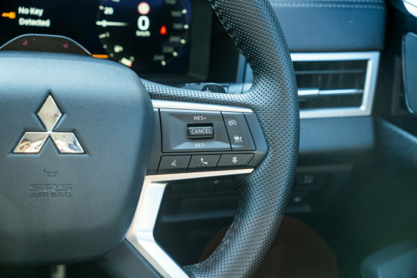 2025 Mitsubishi Outlander ZM LS SUV Image 12